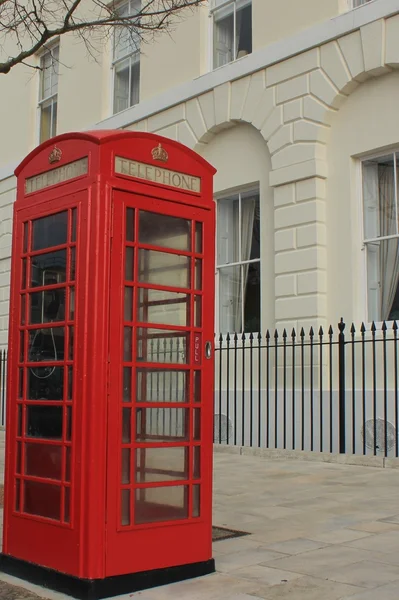 Eski geleneksel İngiliz phonebox — Stok fotoğraf