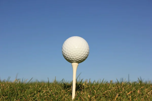 М'яч для гольфу — стокове фото