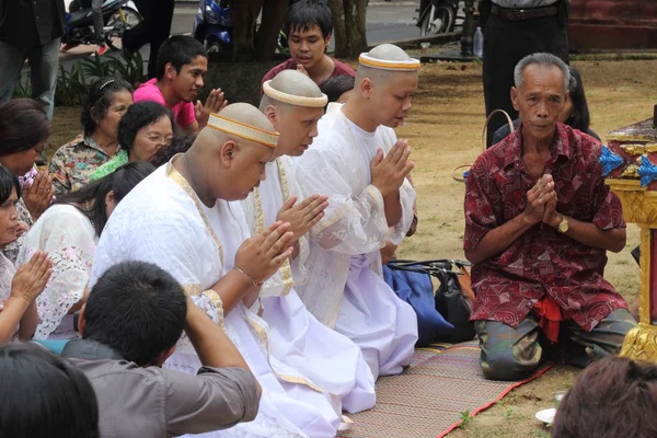 Initiation ceremony of three new monks — Stock Photo, Image