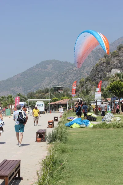Paragliding at 0ludeniz, Turkey — Stock Photo, Image