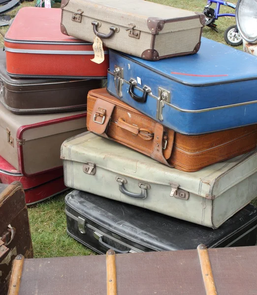 Ретро-чемоданы — стоковое фото