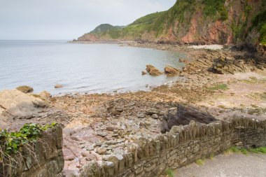 lynton ve Devon, İngiltere'ye lynmouth yakınındaki odunsu Körfezi