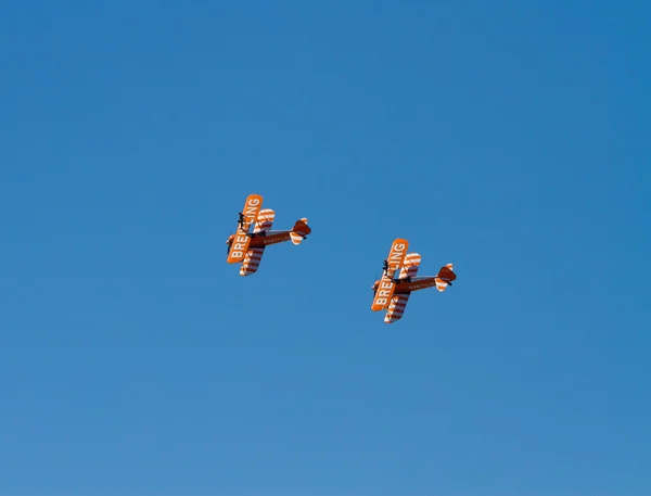 Vleugel wandelaars op dubbeldekker — Stockfoto