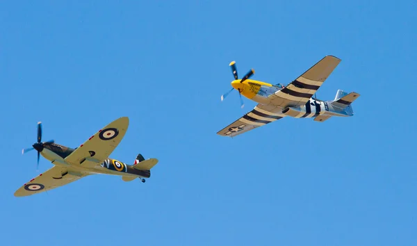 Spitfire και mustang αεροπλάνα — Φωτογραφία Αρχείου