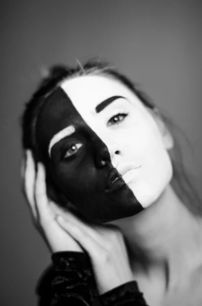 yağlıboya ile kız