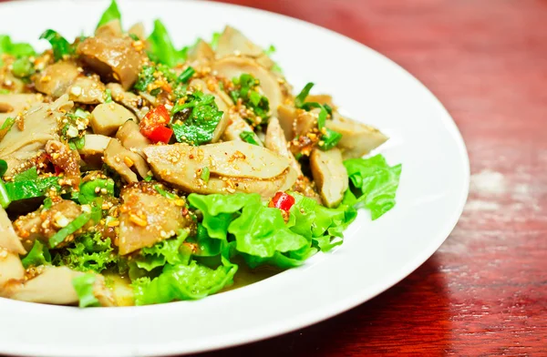 Salada tailandesa com molho — Fotografia de Stock
