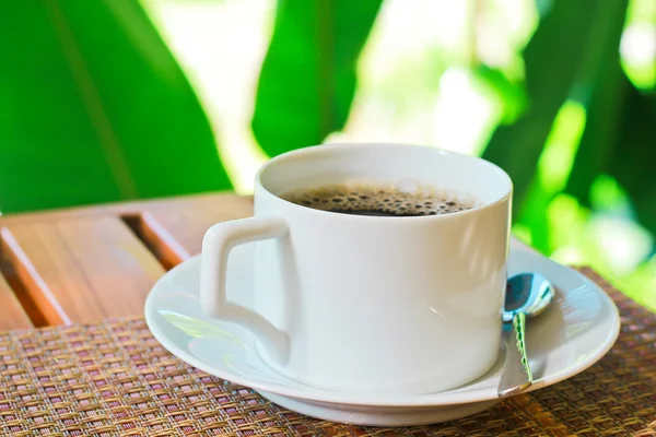 Koffie in de tuin — Stockfoto