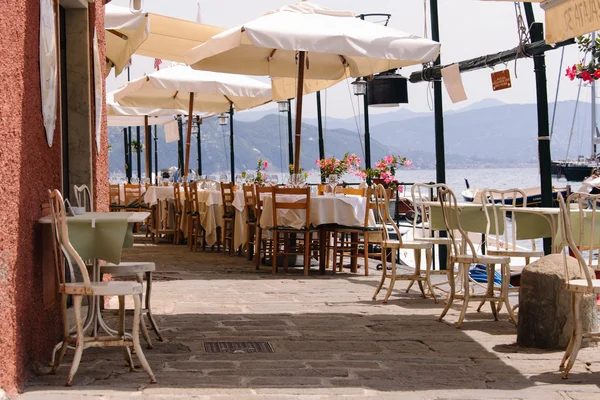 Waterfront Restaurant — Stock Photo, Image