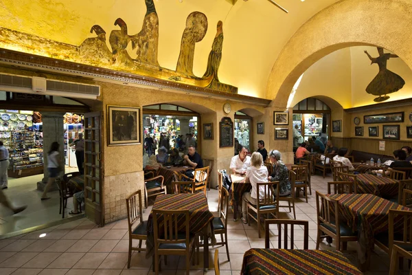 Sark café v Sultanahmet, istanbul, Turecko — Stock fotografie