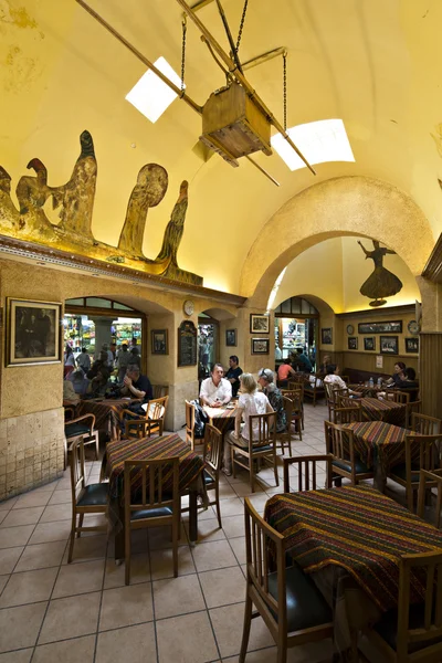 Sark Cafe in Grand Bazaar, Istanbul, Turchia — Foto Stock