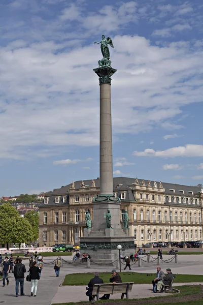 Victory Column in Square Schloßplatz, Stuttgart — 图库照片