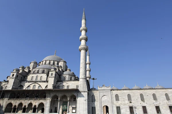 Yenicami moskén, istanbul, Turkiet — Stockfoto