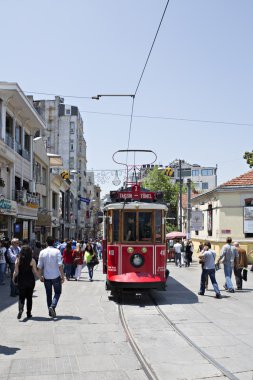tramvay ve yürürken istiklal cadde, Beyoğlu, istanbul, t