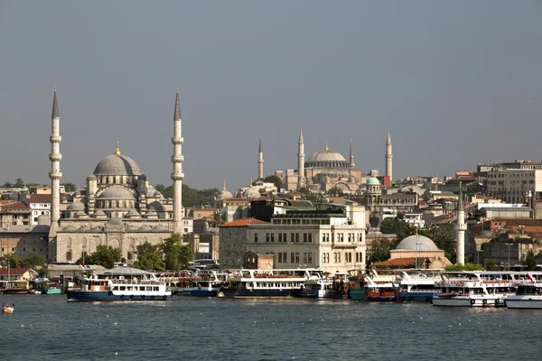 Yenicami Mosque, Istanbul, Turkey — Stock Photo, Image