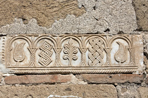 Vzory reliéf na zdi seljukian cupolai, eskisehir — Stock fotografie