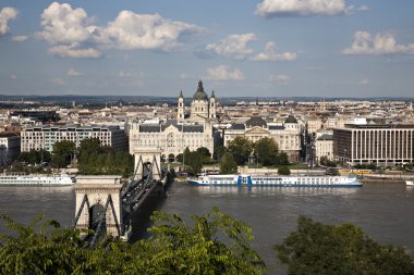 Szechenyi zincir Köprüsü'ne ve Kraliyet Sarayı Budapeşte, Macaristan