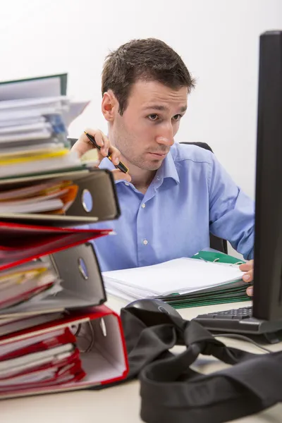 Confused accountant at work — Stock Photo, Image