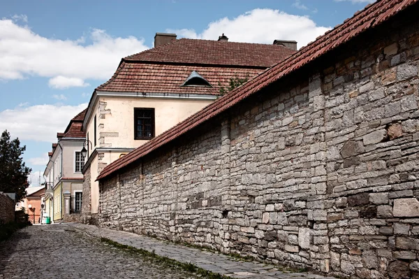 Стара європейська міська вулиця — стокове фото
