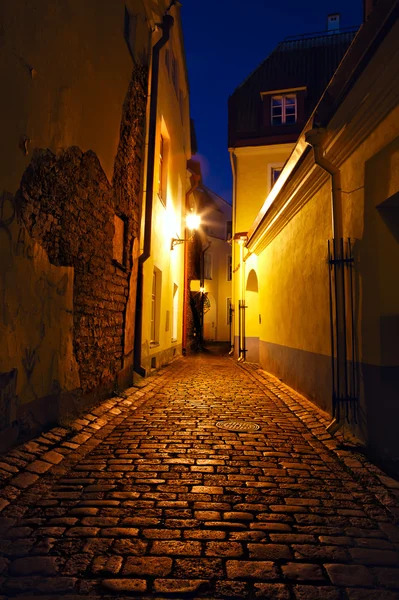 Staré Evropské ulice v noci — Stock fotografie
