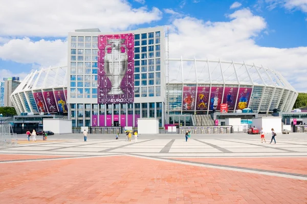 KIEV, UKRAINE-JUNE 16: Estádio Olímpico Renovado em 16 de junho, Kiev, Ucrânia. Complexo desportivo nacional Olimpiysky selecionado como lugar para o campeonato final de futebol EURO 2012 . — Fotografia de Stock