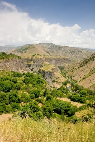 Piękne lato krajobraz, w garni, armenia — Zdjęcie stockowe
