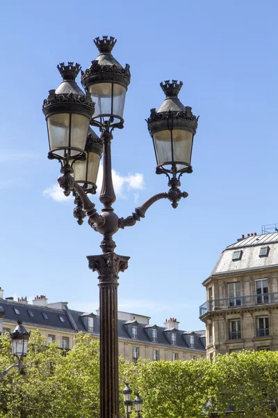 Metallic retro lamppost in Paris, France — Stock Photo, Image