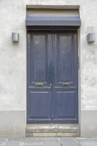 Ancienne porte en bois, vue à Paris, France — Photo