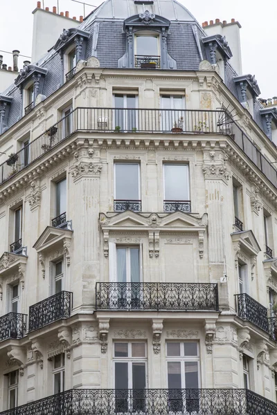 Architecture parisienne typique, France — Photo