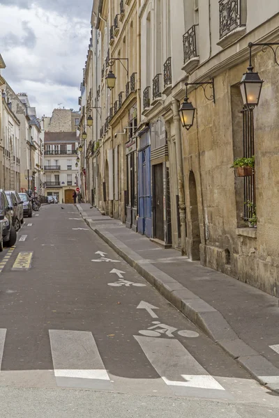 Quiet side street in Paris, France — Stock Photo, Image