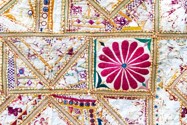 El yapımı patchwork yorgan Hindistan — Stok fotoğraf