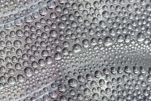 Tetesan air di permukaan kaca . — Stok Foto