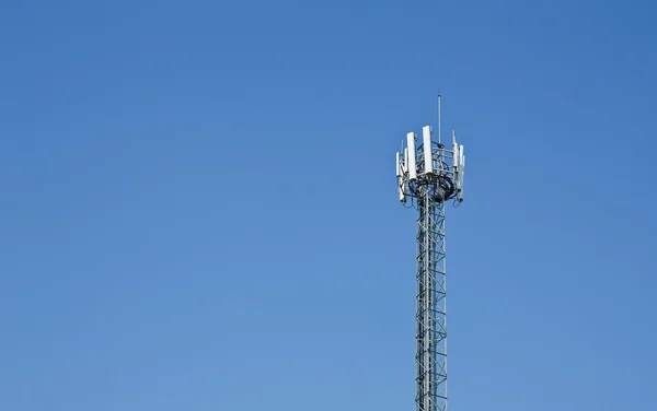 Antenne téléphonique . — Photo