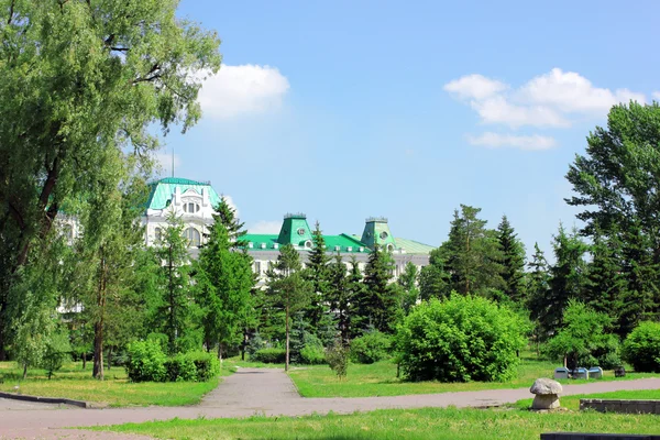 Parco nel centro di Omsk Foto Stock