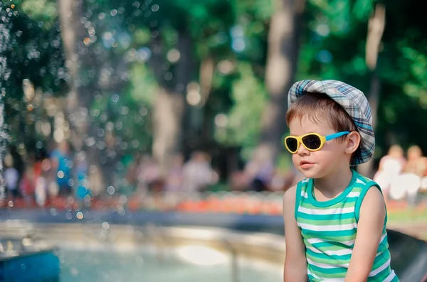 The boy in sunglasses — Stock Photo, Image