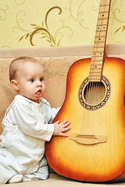 Pequeno músico — Fotografia de Stock