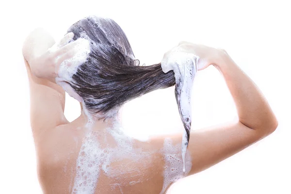 Femme se lave les cheveux Images De Stock Libres De Droits