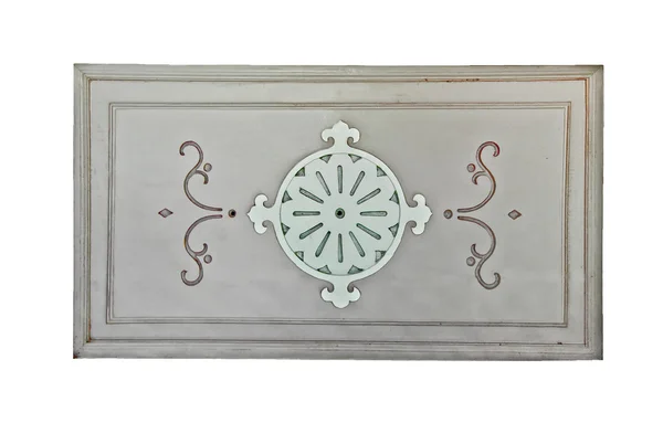El ornamento Viejo adornado de talla de madera aislado sobre el fondo blanco — Foto de Stock
