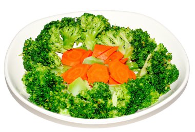 brocolli ve beyaz arka plan üzerinde izole bir carrot karıştırın kızarmış