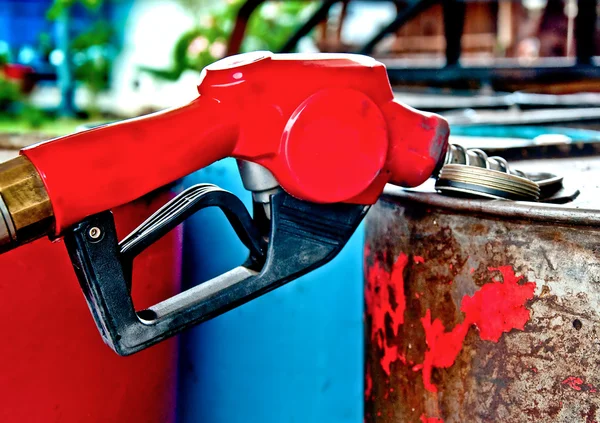 El Relleno de la gasolina al tanque — Foto de Stock
