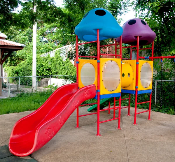 El colorido del parque infantil —  Fotos de Stock