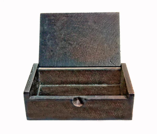 白い背景上に分離されて開いている木製の箱 — ストック写真