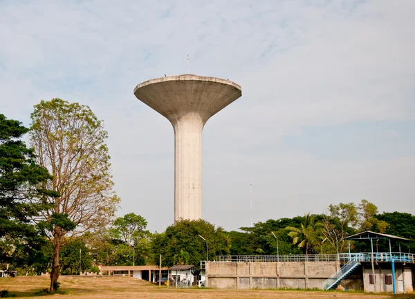 La torre de agua — Foto de Stock