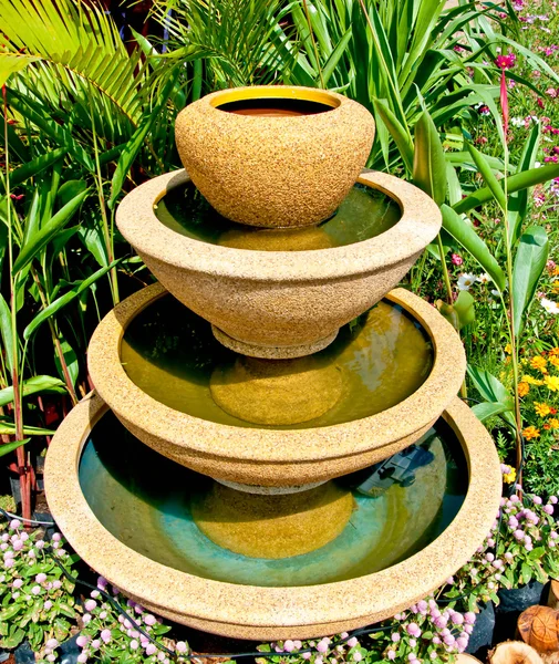 噴水の陶器 — ストック写真