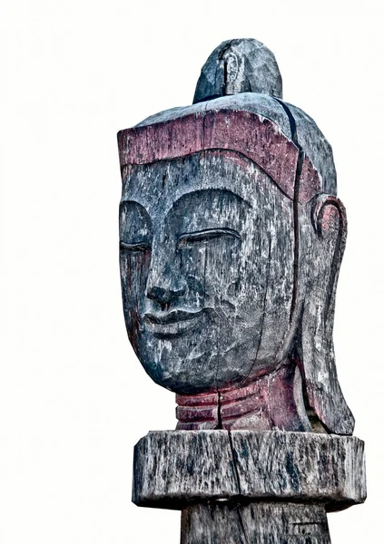 La Sculpture de tête de bouddha statut en bois isolé sur fond blanc — Photo