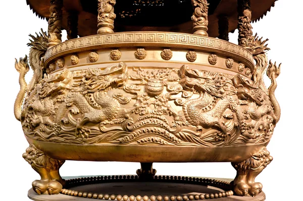 O velho queimador de incenso de dragão de bronze isolado no fundo branco — Fotografia de Stock