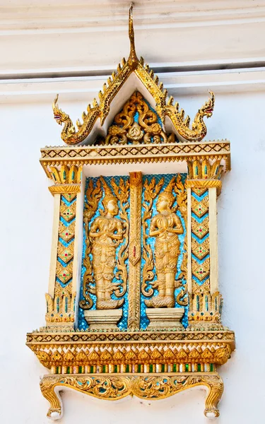 Fönstret i wat phra thart doisuthep, chiengmai provinsen, thailand — Stockfoto