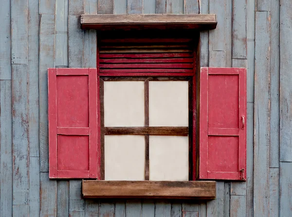 La vieja ventana de madera —  Fotos de Stock