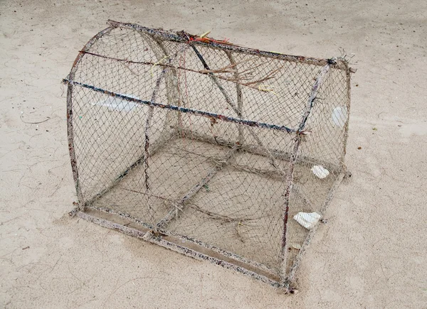 Pesce cesto trappola cattura granchio e pesce — Foto Stock
