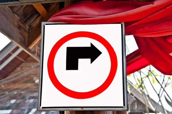 The Blank of guide post plate show arrow turn right — Stock Photo, Image