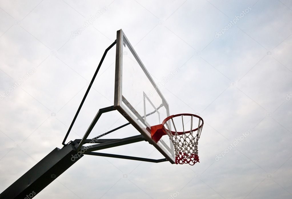 The Basket ball hoop on outdoor court